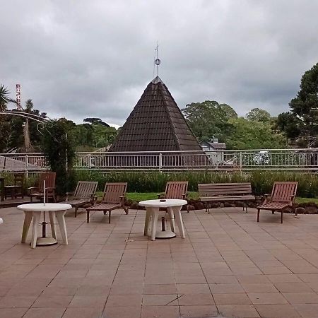 Apartamento No Residencial Village No Centro De Gramado, Com Piscina Aquecida E Hidromassagem ภายนอก รูปภาพ